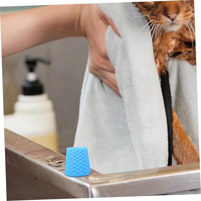 SUPVOX Dog Shower Sprayer Attachment Set Portable Pet Cleaning Tool Silicone Material for Outdoor Activities Gentle Skin Friendly Design for All Dog Easy to Use