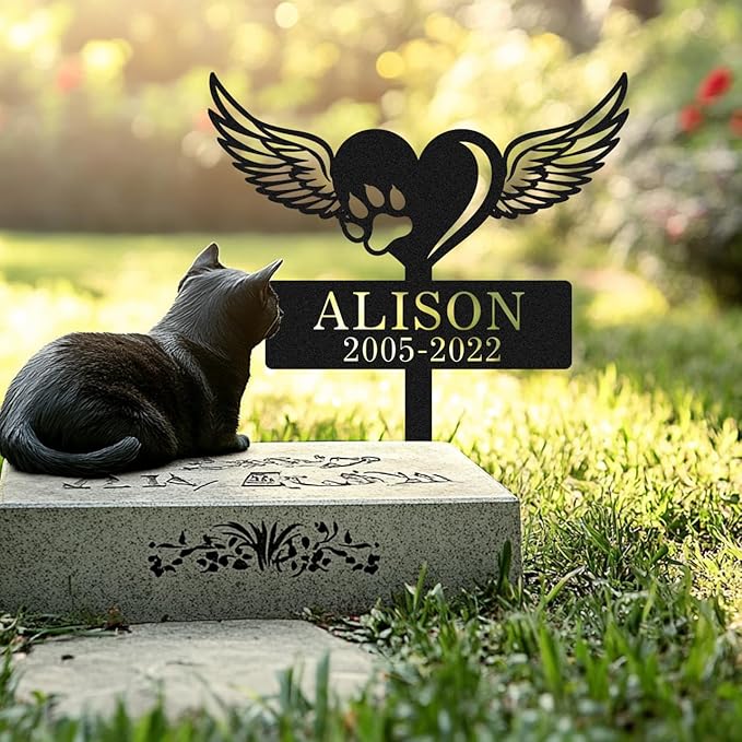 Personalized Cat Dog Name Memorial Stake Grave Marker, Custom Metal Pet Angel Wings Memorial Grave Marker Garden Stake with Wings and Heart, Customized Pet Memorial Plaque Remembrance Gift