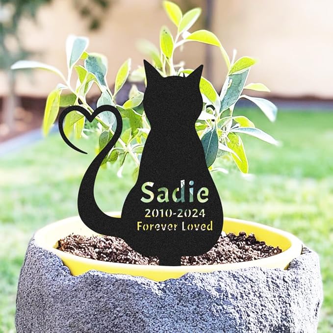 Personalized Cat Memorial Garden Stake with Heart, Custom Cat Memorial Grave Marker Pet Loss Sympathy Gift, Customized Outdoor Memorial Engraved Sign for Cat Cemetery Plaque Burial Marker