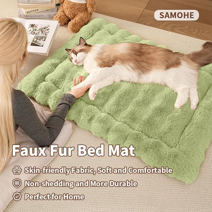 Self-Warming Cat Bed, Plush Faux Fur Pet Bed Mat with Anti-Slip Bottom, Ultra Soft Heated Bed for Cats & Medium Dogs, Cozy Fluffy Pad for Couch & Crate, Machine Washable, 27x20 Inch Green