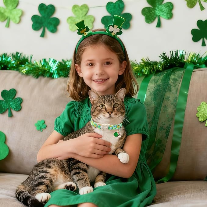 DOGWONG 2 Pack St Patricks Day Cat Collar Breakaway,Safety Adjustable Green Shamrock Cat Collars with Bell for Kitten