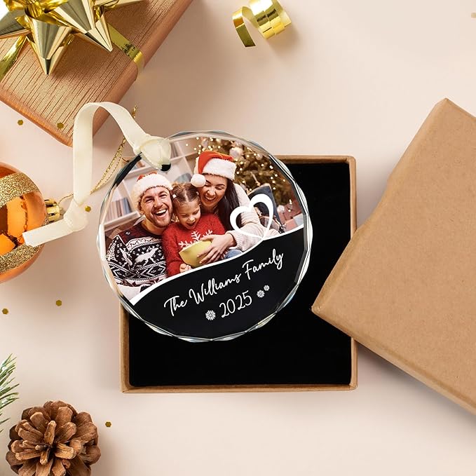 Personalized Christmas Ornaments, Family Christmas Ornament 2026, Photo Ornaments for Tree Decorations, Customized Keepsake Gift for Family, Dad, Mom, Him, Her, Couple