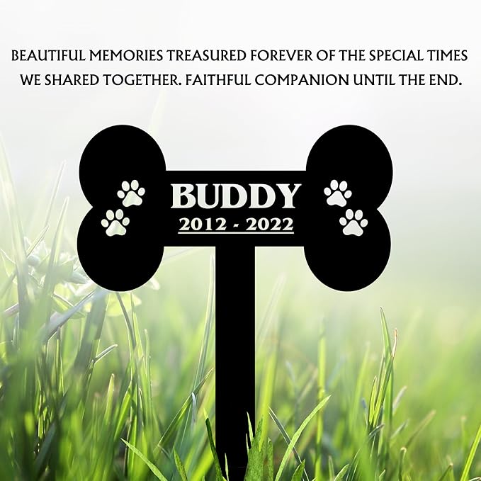 Custom Pet Name & Paws Memorial Metal Grave Marker, Personalized Dog Garden Stake for Cemetery Yard, Customized Remembrance Gift for Pet Owner Dog Lovers, Memorial Plaque Cemetery Stake