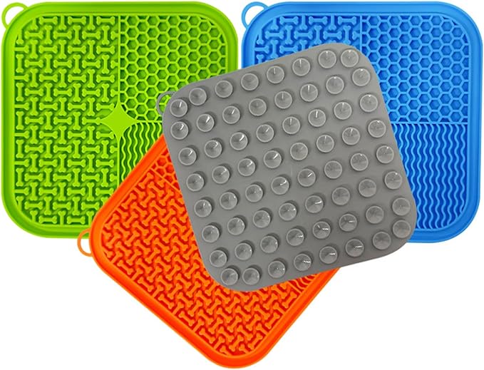 Dog Lick Mat, Slow Feeder Licking Mat for Dogs and Cats with Suction Cups, Non-Slip Lick Pad for Feeding and Training (Green)
