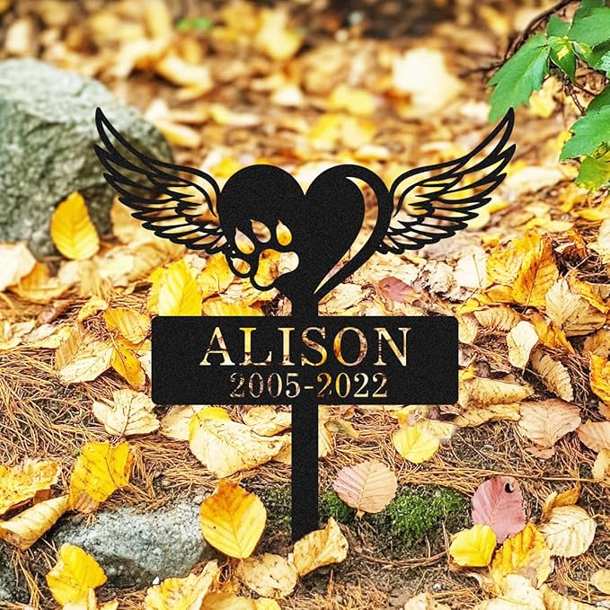 Personalized Cat Dog Name Memorial Stake Grave Marker, Custom Metal Pet Angel Wings Memorial Grave Marker Garden Stake with Wings and Heart, Customized Pet Memorial Plaque Remembrance Gift