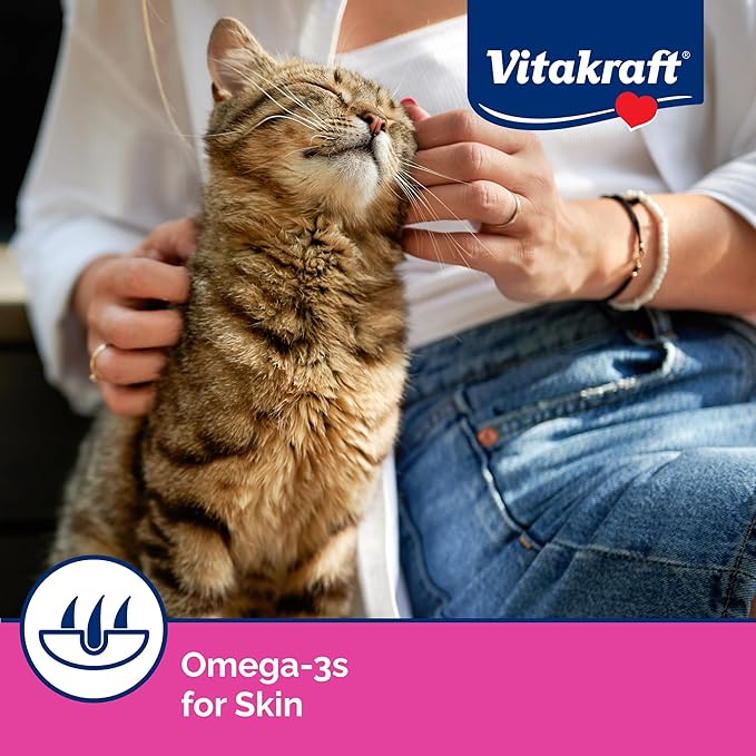 Vitakraft Lick 'n' Lap Snack Creamy, Cat Treat with Real Salmon, 44 Count