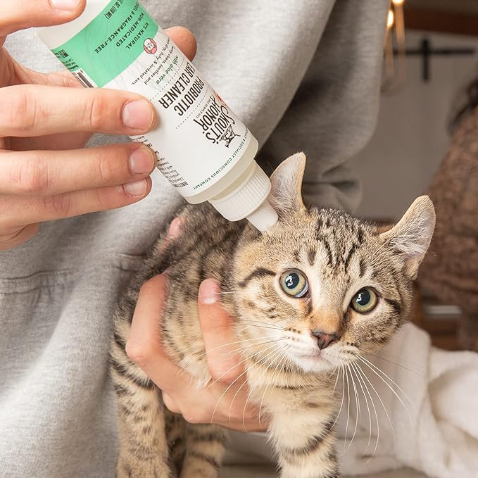 SKOUT'S HONOR Cat Ear Cleaner Solution with Aloe Vera - Alcohol-Free, Fragrance-Free, Non-Medicated Ear Wash for Cats, 4 oz.