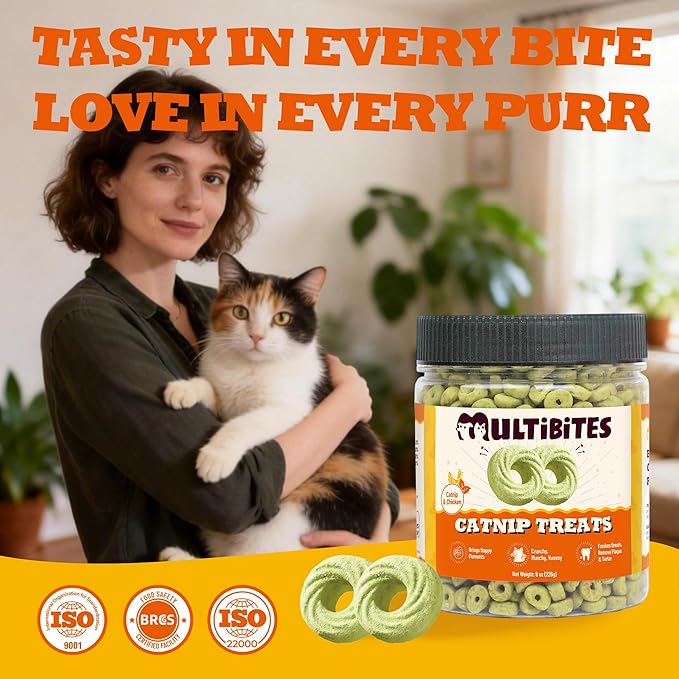 Catnip Cat Treats – Healthy Biscuits with Real Chicken, Vitamins & Catnip - Teeth Cleaning & Training Snacks for Indoor Cats (10.58 oz)